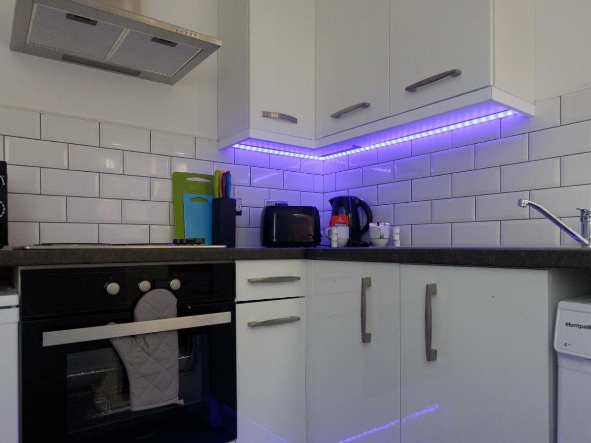 City Hospital Apartments Лидс Экстерьер фото